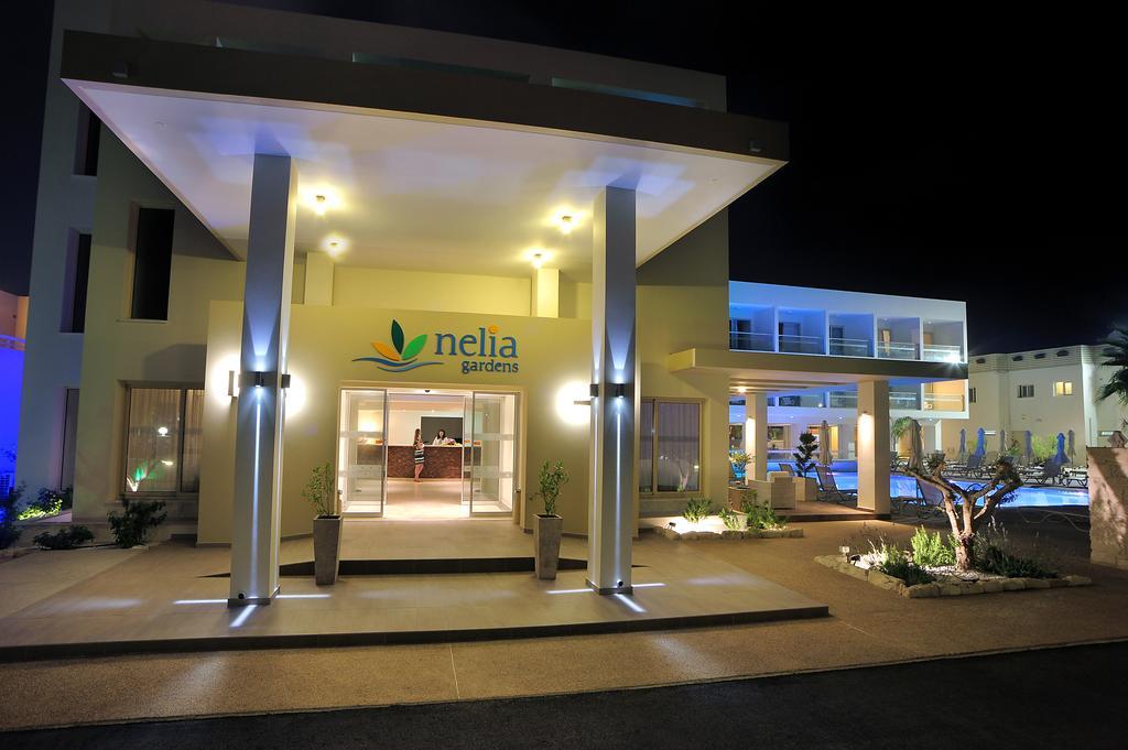 Nelia Gardens Hotel ไอยานาปา ภายนอก รูปภาพ